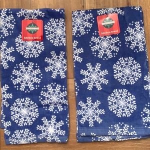 Brand new snowflake hand towels